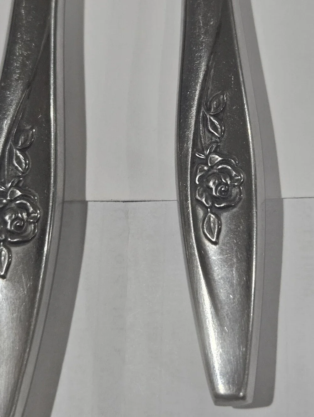 Vintage Oneida Lasting Rose Cutlery - 3 Pieces (2 Knives + Spoon)